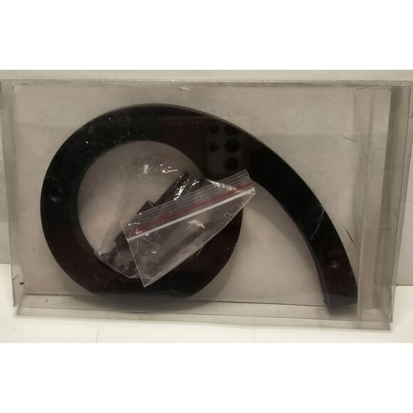 Shadow 6" Black Aluminium House Number Kit With Screws & Risers - Picture 2 of 5